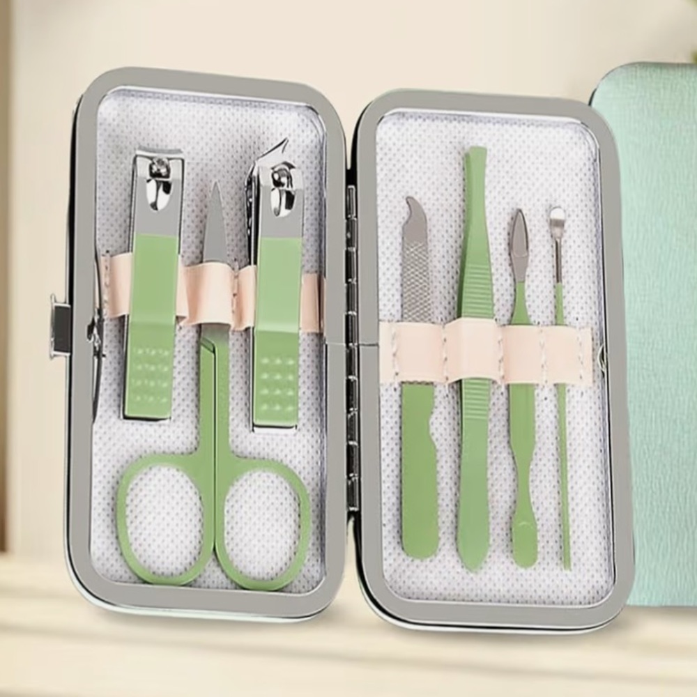 Green Manicure Set with Case